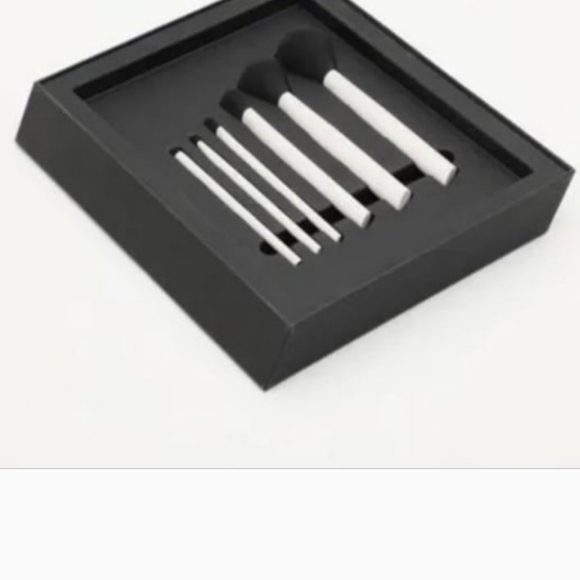 ZARA The Full Edit of Brushes - Picture 4 of 4